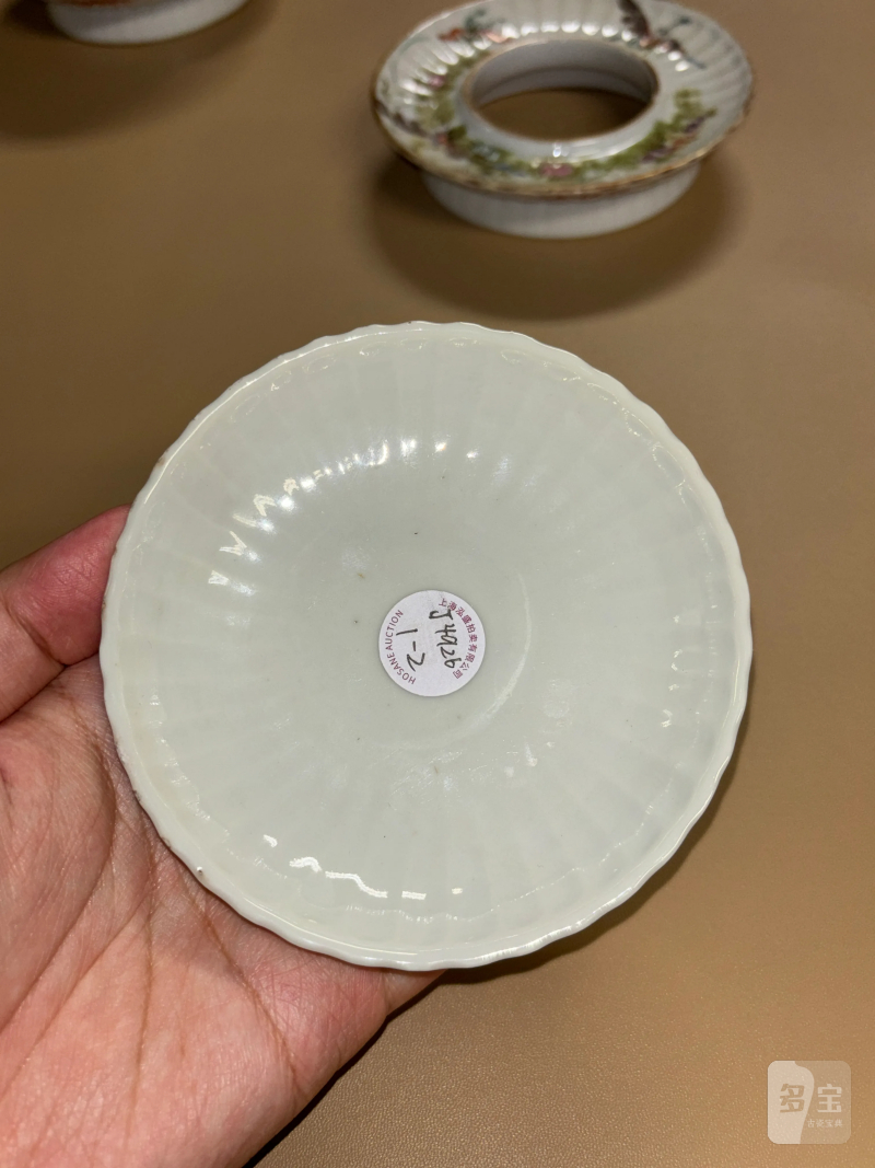 清晚期 粉彩蝶恋花纹三才盖碗一对 - 图10